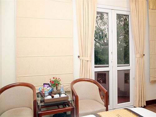 Huyen Chau Hotel Ханой Екстериор снимка